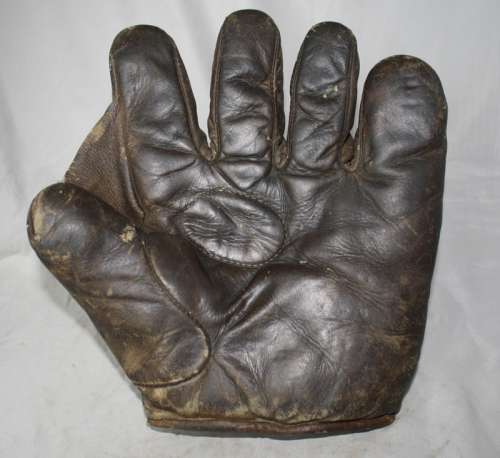 William Read & Sons Buckle Back Full Web Front